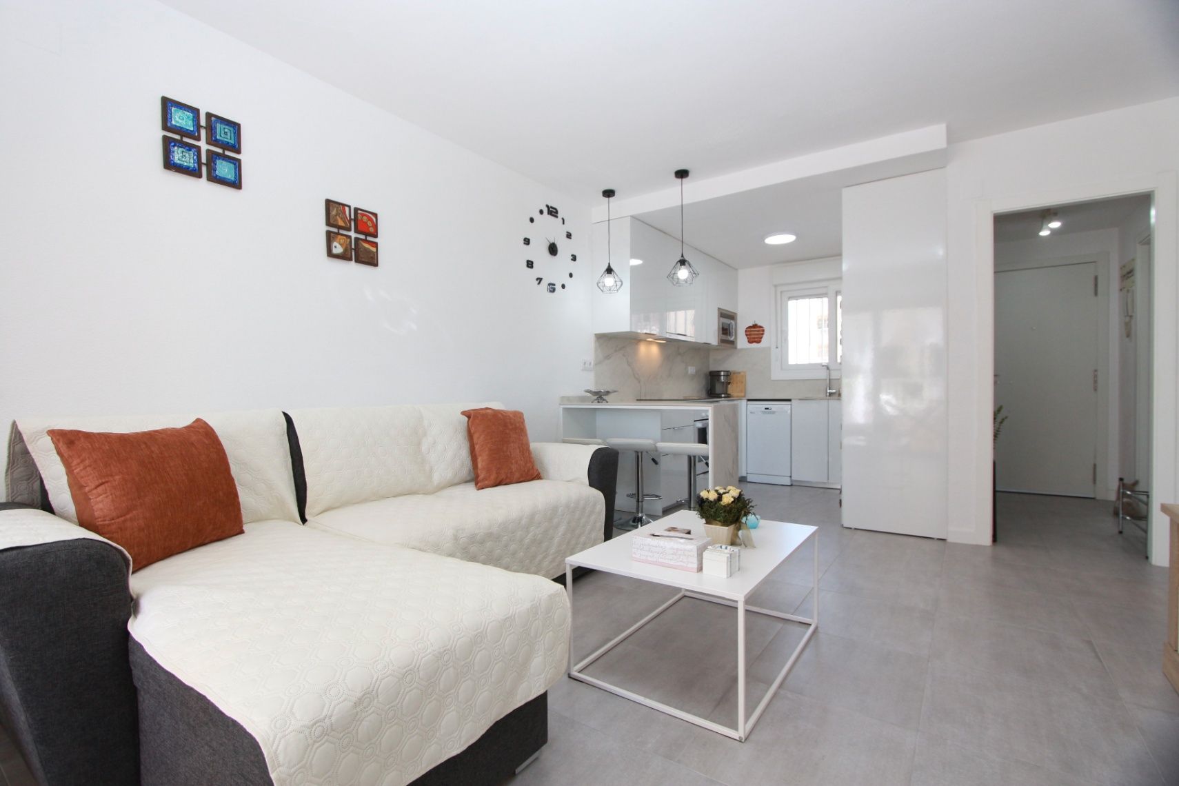 Sala d'estar de Apartament en venda en Calpe / Calp amb Aire condicionat, Terrassa i Piscina