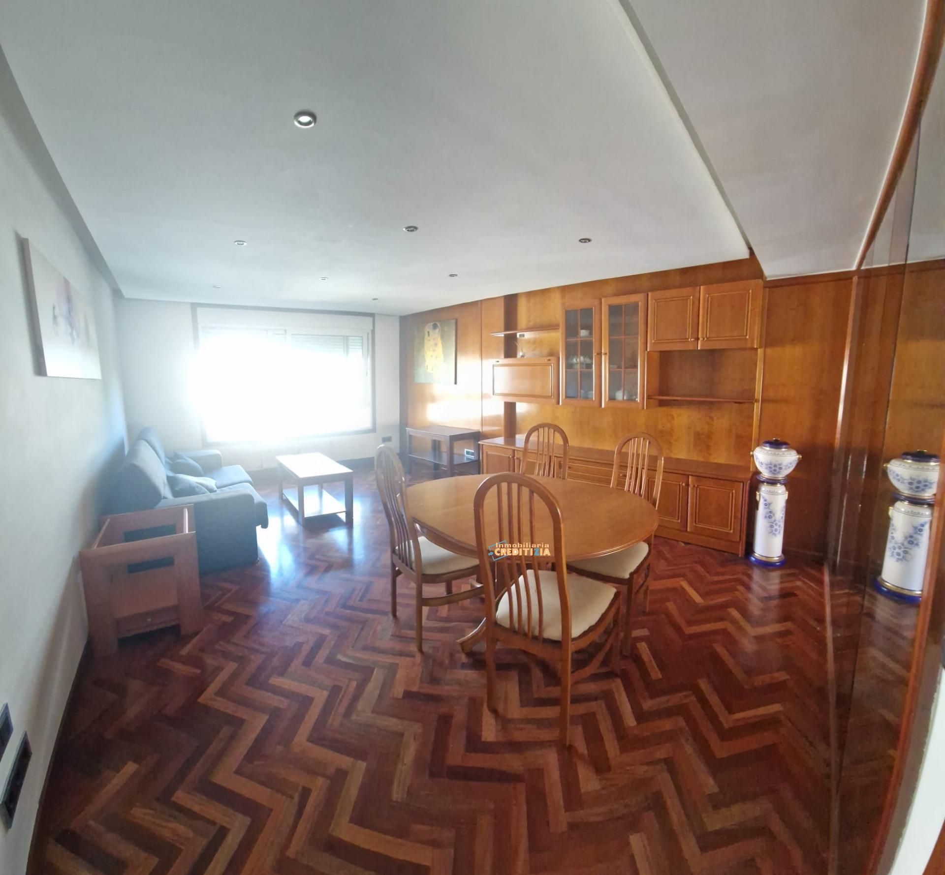 Sala d'estar de Pis de lloguer en Vigo  amb Calefacció