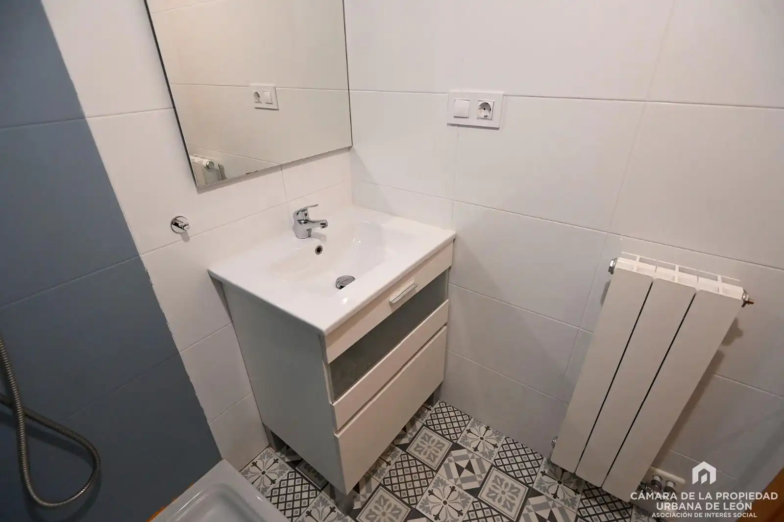 Baño de Piso de alquiler en León Capital  con Calefacción, Parquet y Terraza