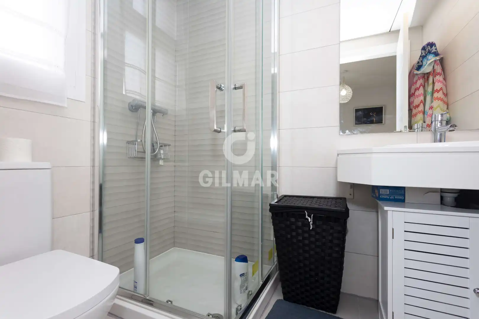 Badezimmer von Maisonette zum Verkauf in Madrid mit Heizung, Privatgarten und Abstellraum
