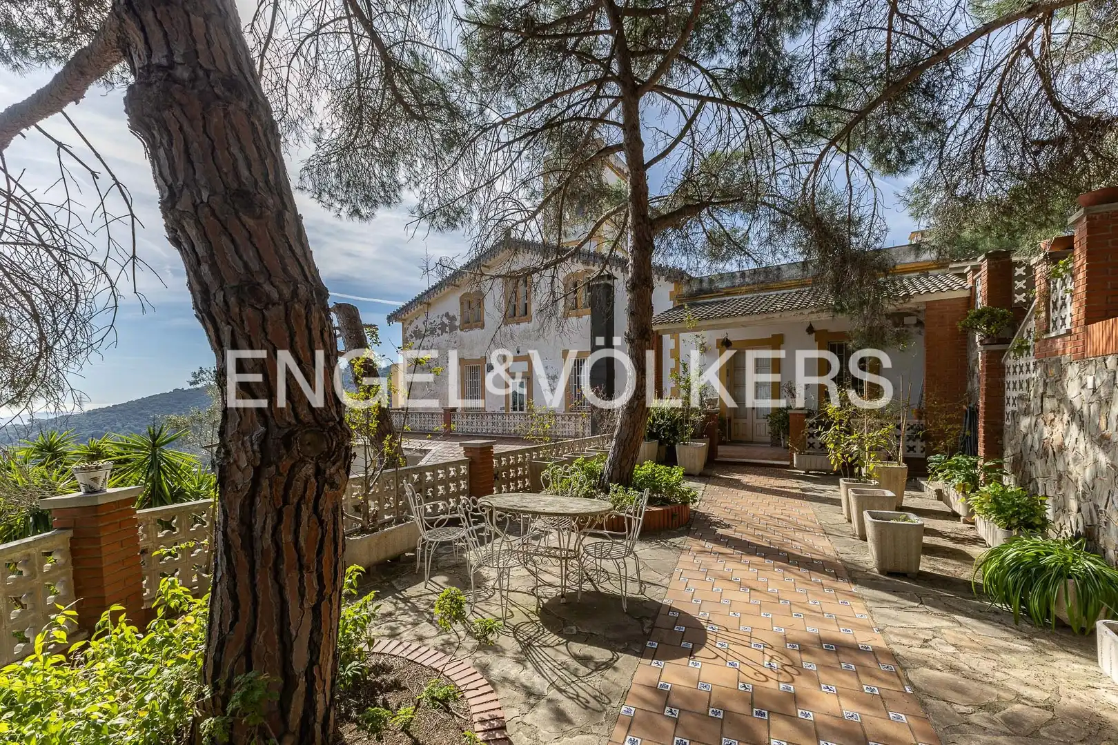 Terrasse von Country house zum Verkauf in Barcelona mit Heizung, Parkett und Terrasse