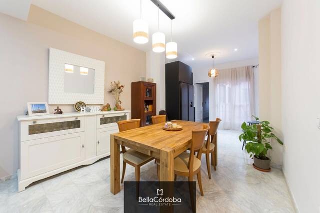 Casa adosada en Venta en Poniente-Norte - Miralbaida - Parque Azahara