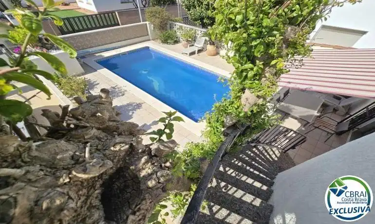 Piscina de Casa o xalet en venda en Empuriabrava amb Calefacció, Terrassa i Piscina
