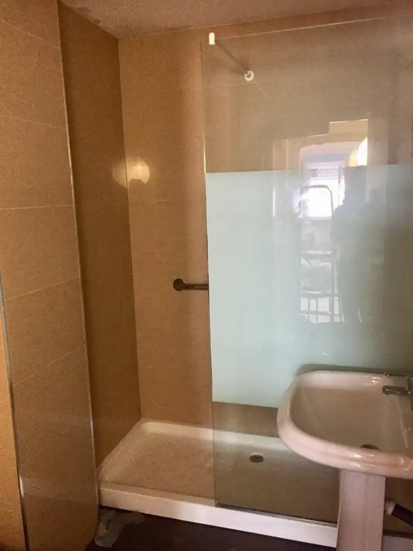 Badezimmer von Wohnung zur Miete in Valencia mit Terrasse, Möbliert und Balkon