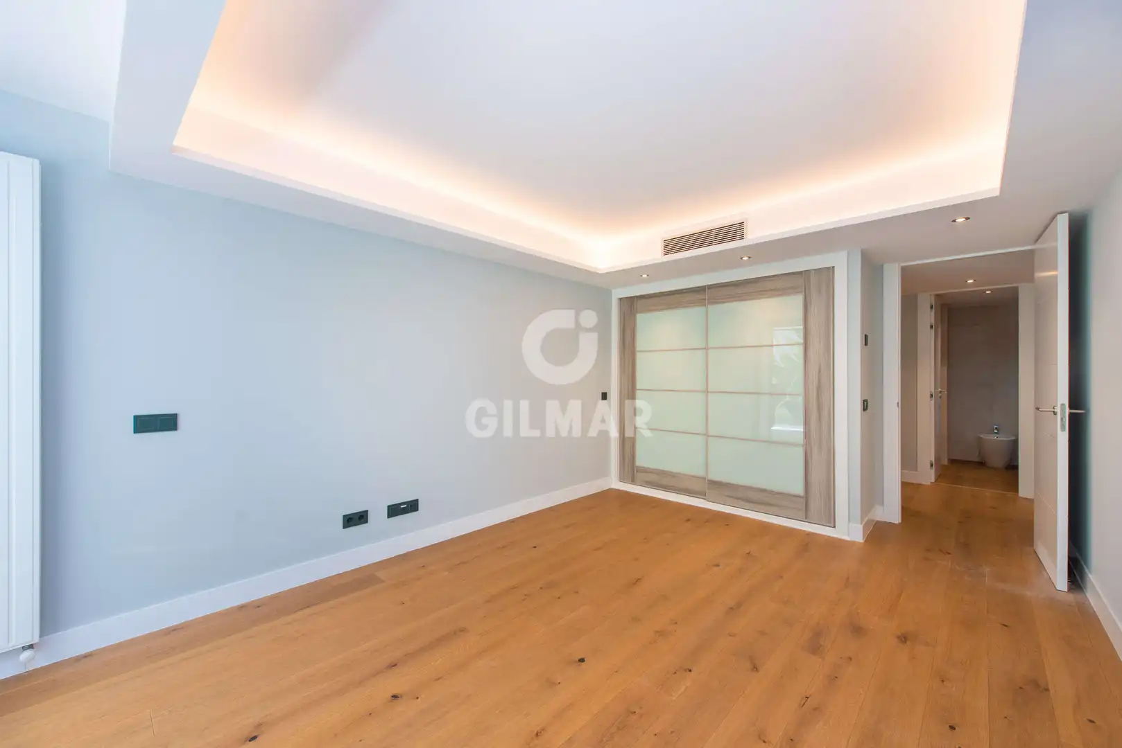 Habitación de Piso en venta en Madrid con Calefacción, Trastero y Piscina