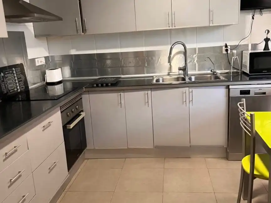 Kitchen of Flat for share in San Pedro de Alcántara