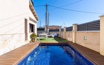 Piscina de Casa o xalet en venda en Santa Oliva amb Aire condicionat, Terrassa i Piscina