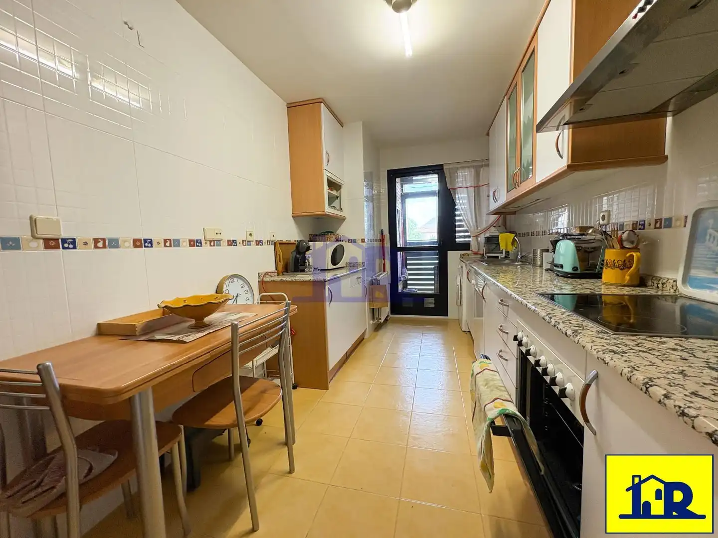 Cocina de Piso en venta en Cuenca con Calefacción, Trastero y Piscina