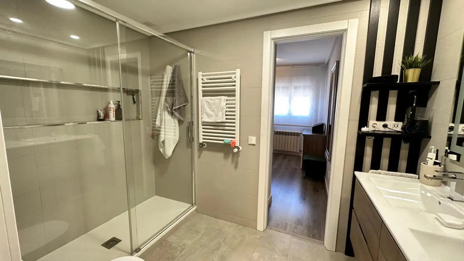 Bathroom of Detached homes for rent in Alcorcón  with Air Conditioner, Heating and Private garden