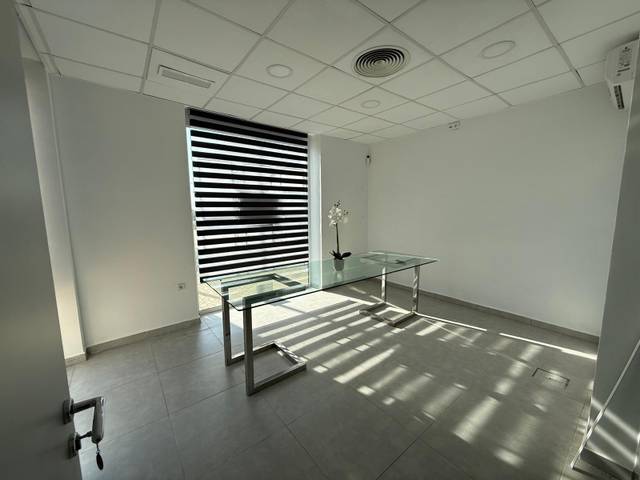 Local comercial en Alquiler en El Pinar de Campoverde