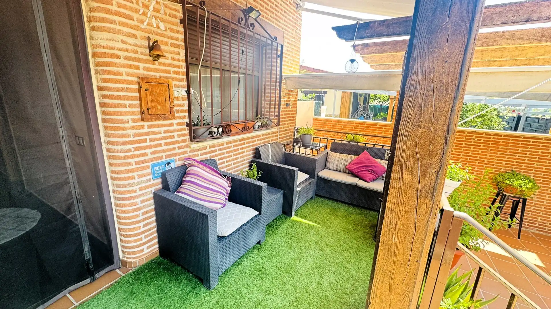 Terrassa de Casa o xalet en venda en Cedillo del Condado amb Aire condicionat, Calefacció i Jardí privat