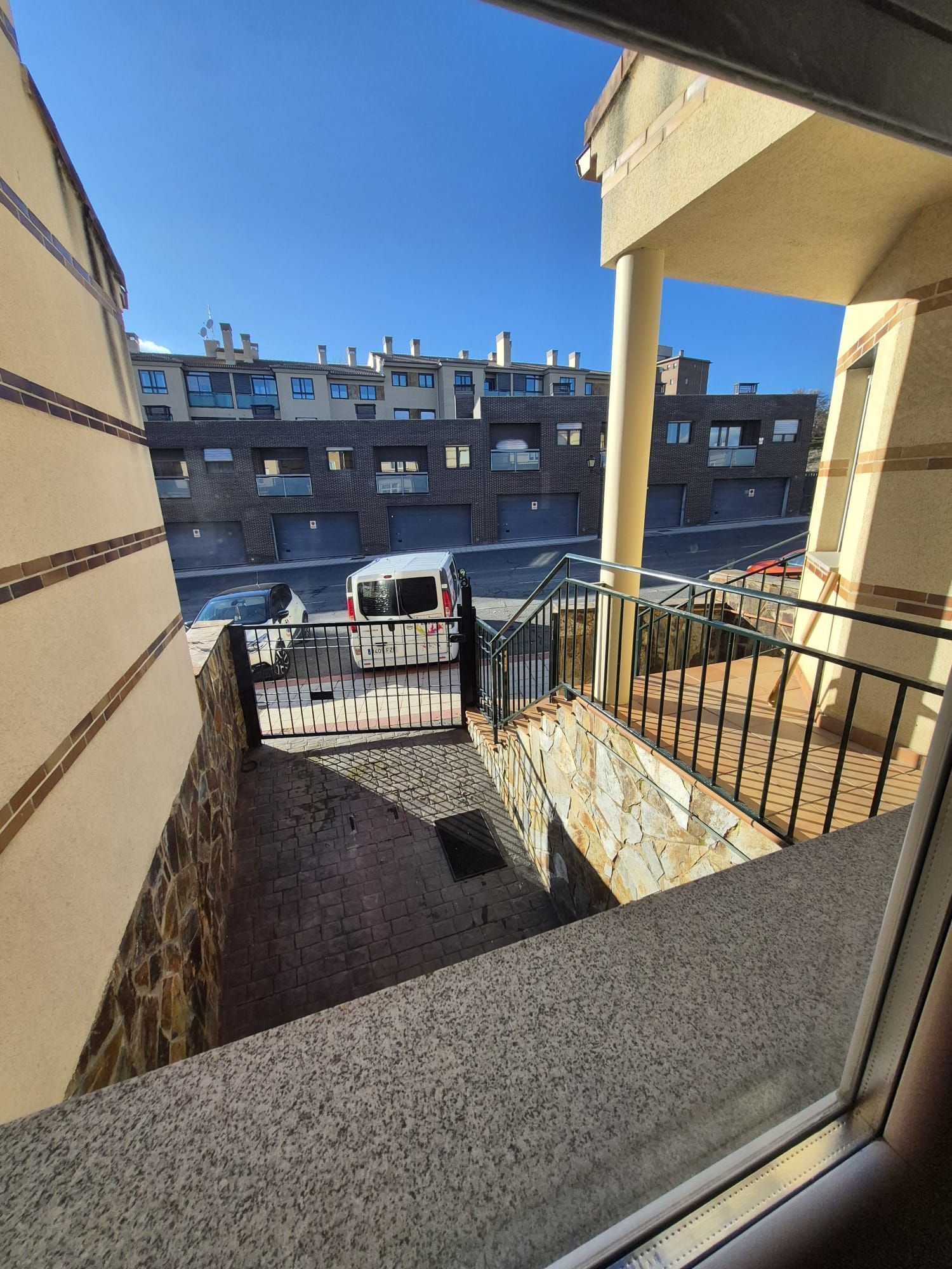 Vista exterior de Casa o chalet en venta en Ávila Capital con Calefacción