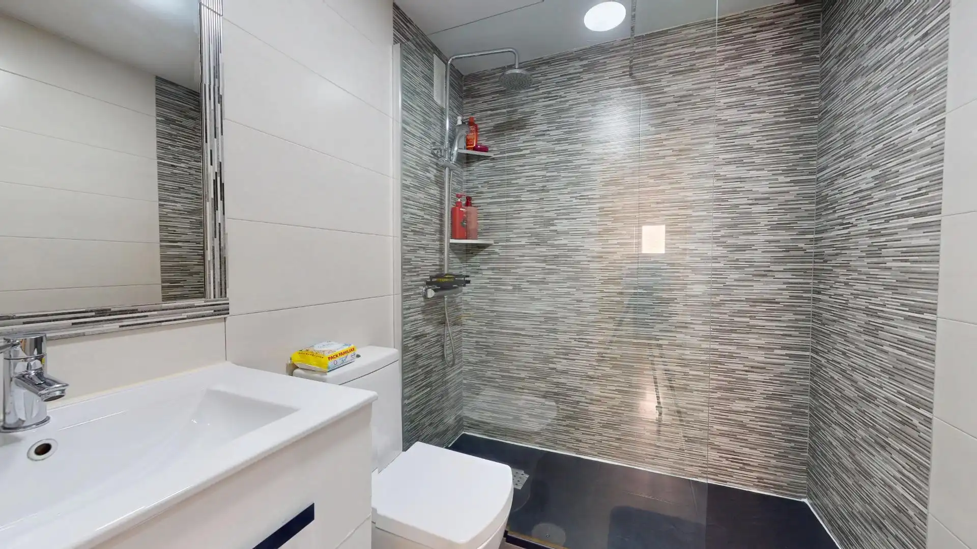 Baño de Piso en venta en Madrid con Aire acondicionado y Calefacción