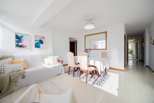 Piso en Venta en  MAESTRO GUERRERO en Parque Ayala - Jardín de la Abadía - Huelín