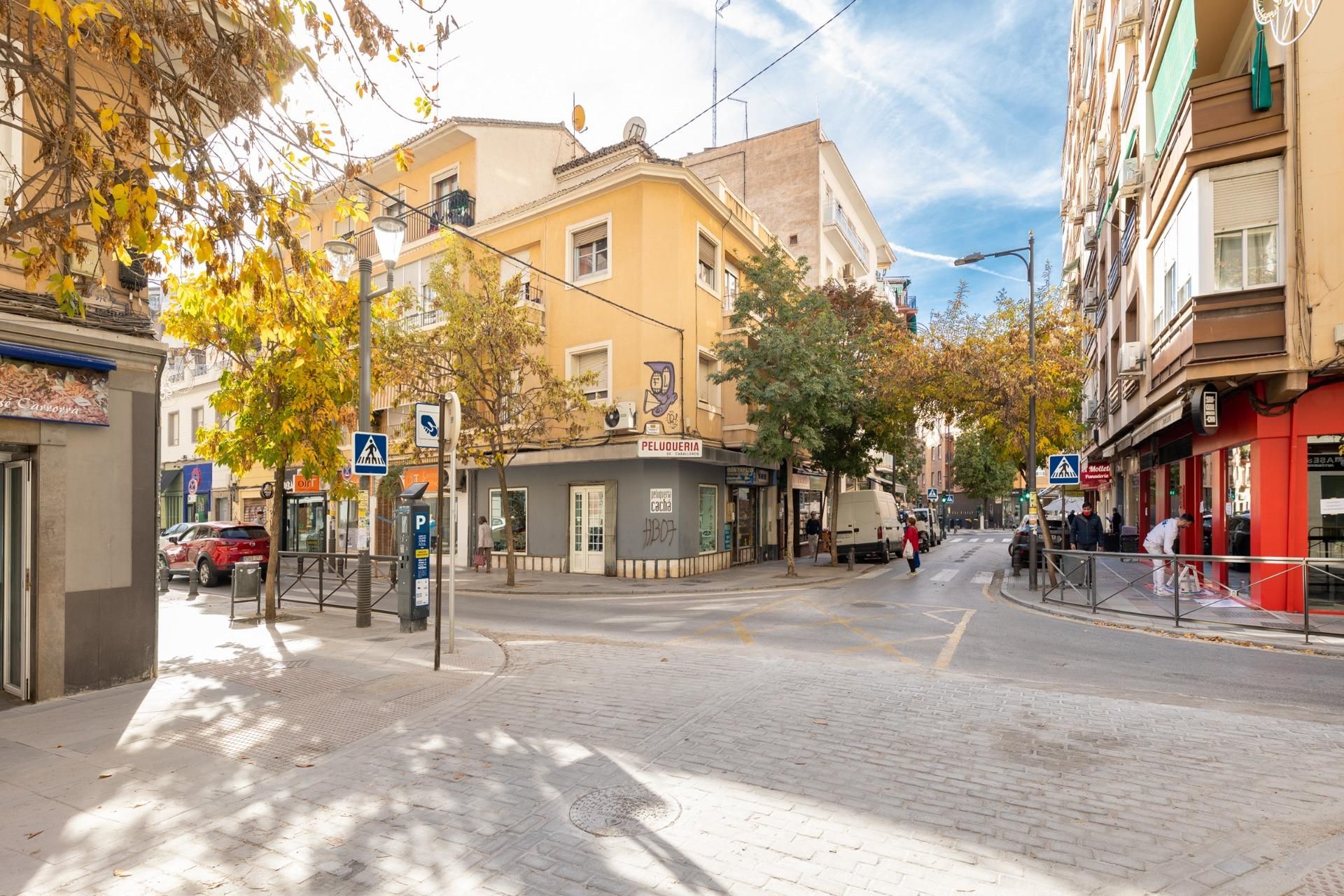 Exterior view of Flat for sale in  Granada Capital  with Balcony