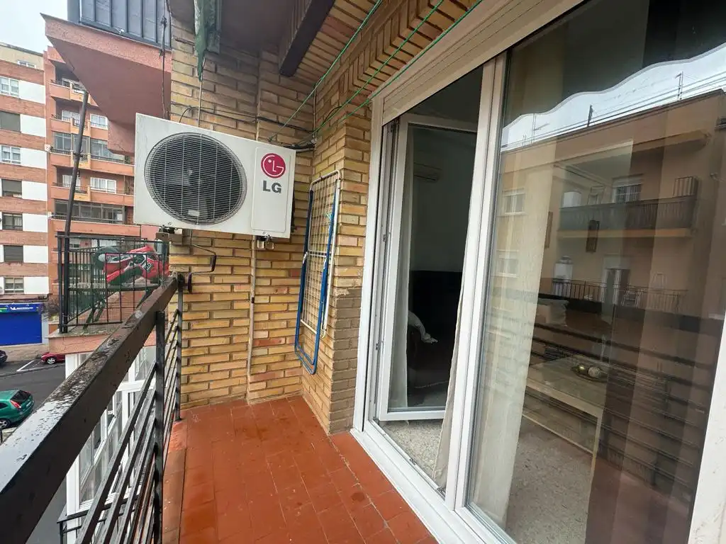 Wohnung mit Aufzug zur Miete in Calle Linares 2, imagen 4