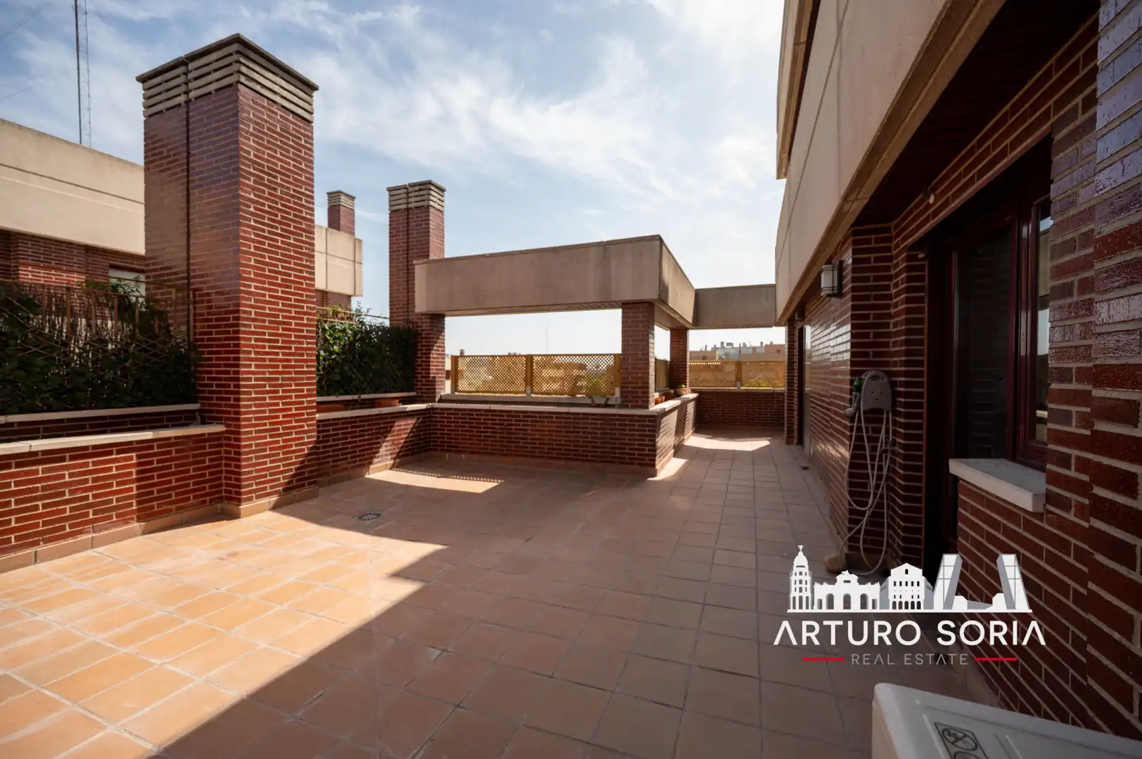 Terrassa de Àtic de lloguer en La Moraleja amb Terrassa i Piscina comunitària