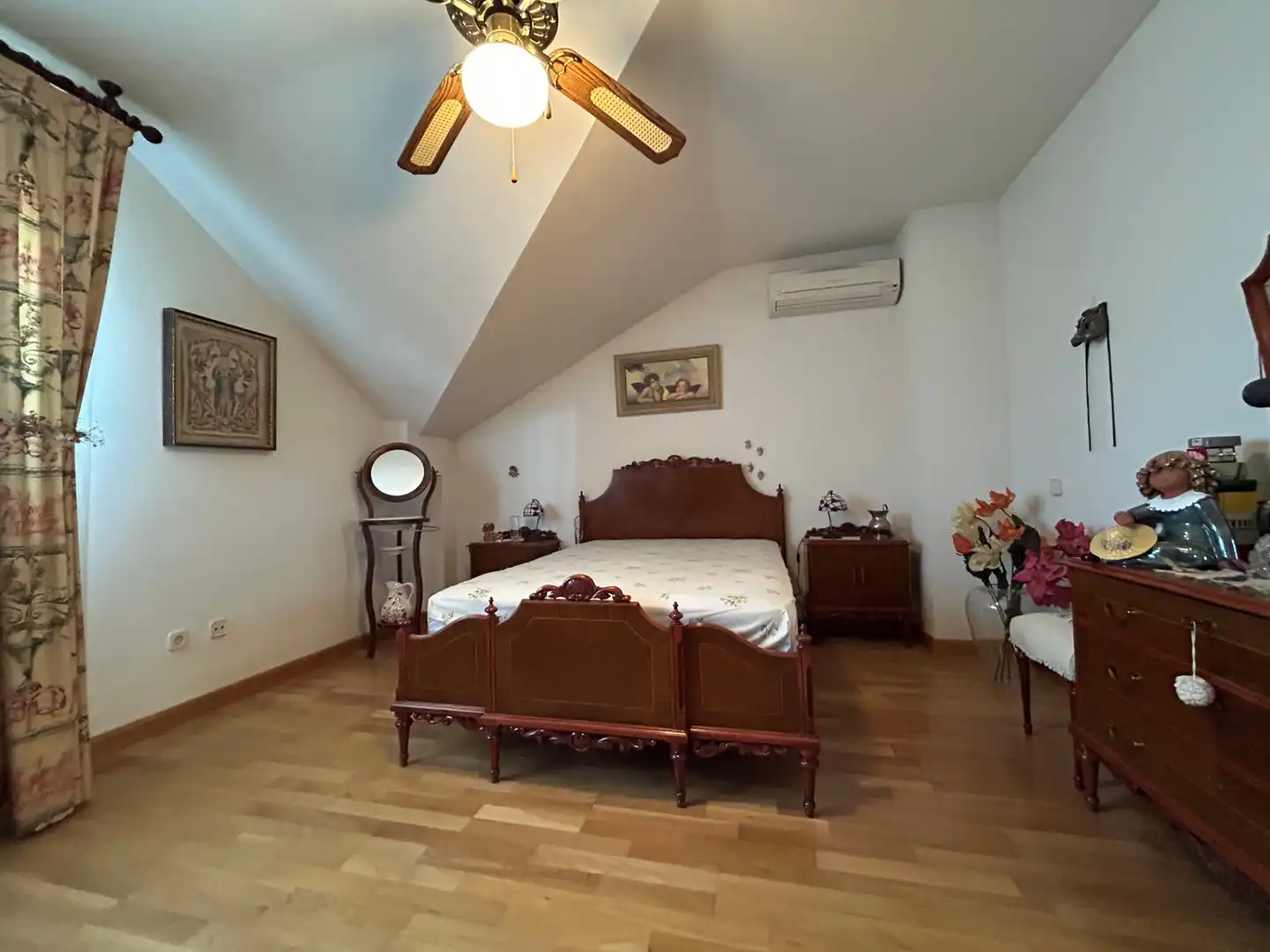 Habitación de Casa o chalet en venta en Urb. Belvalle