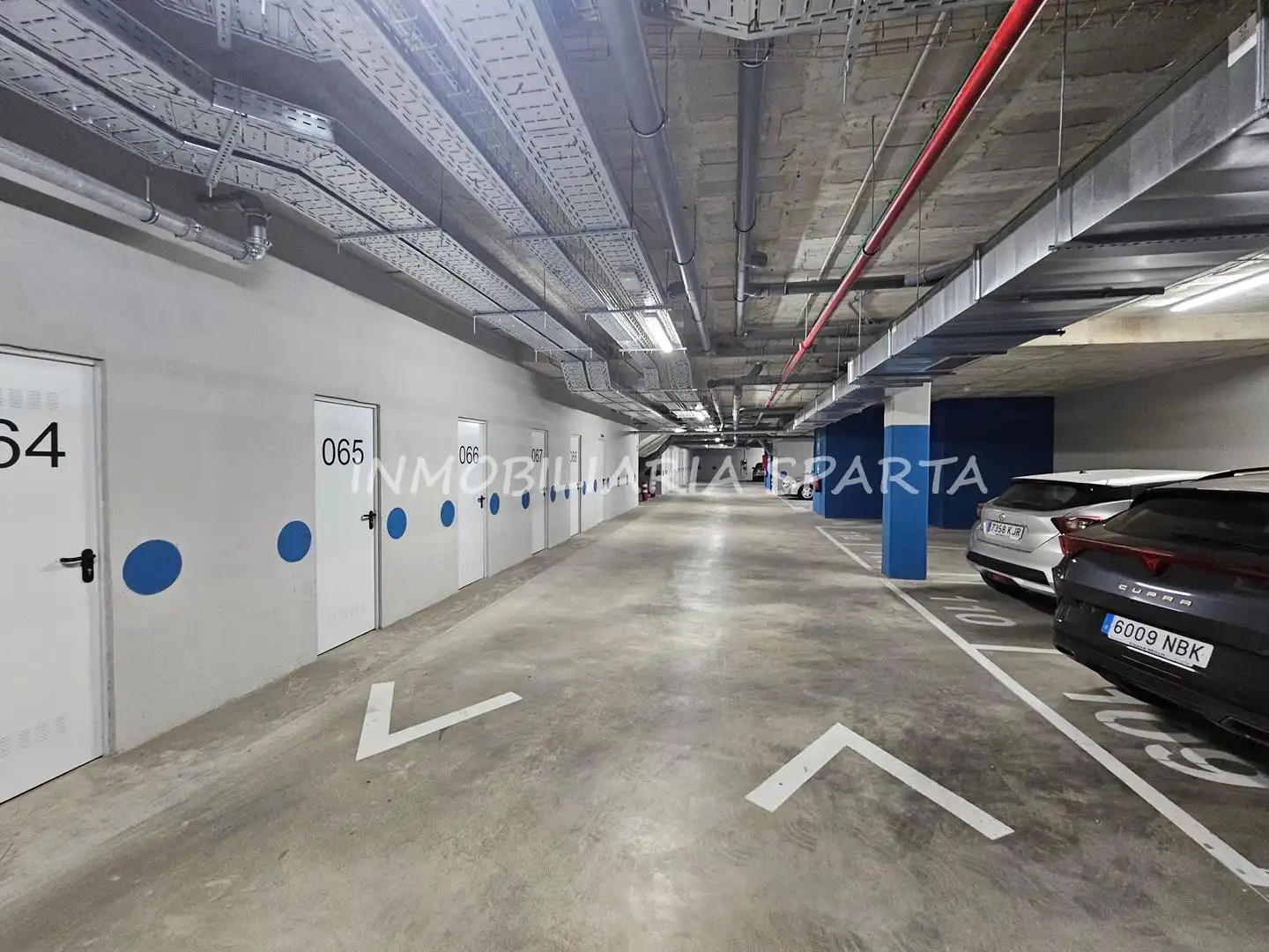 Parking of Flat for rent in Tomares  with Air Conditioner, Heating and Terrace