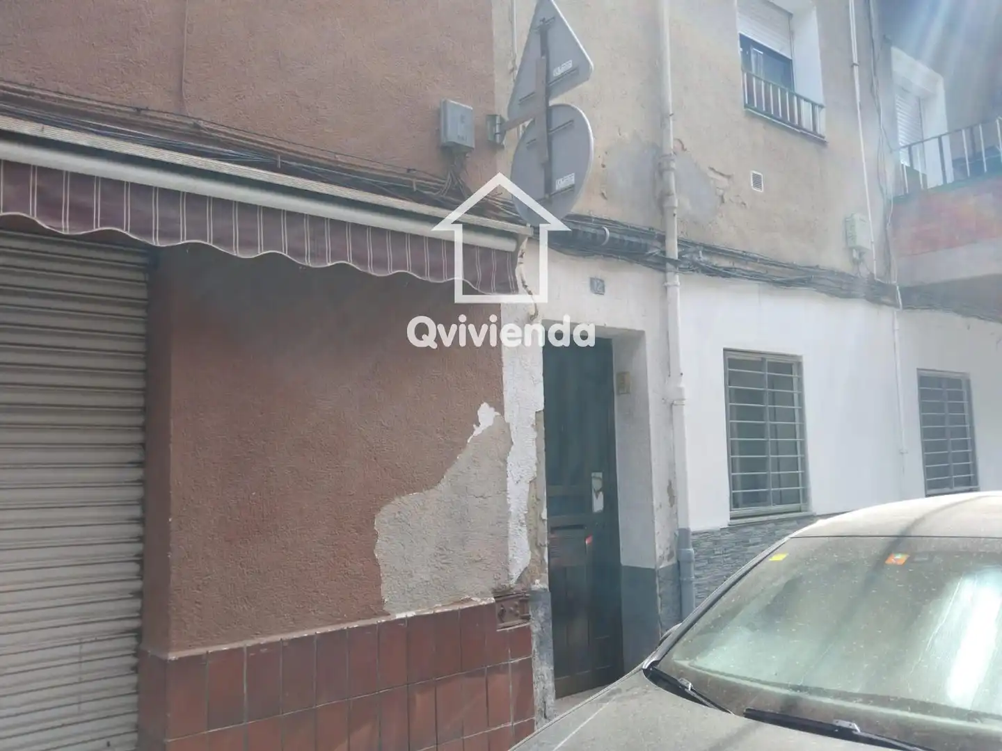 Vista exterior de Piso en venta en Canovelles