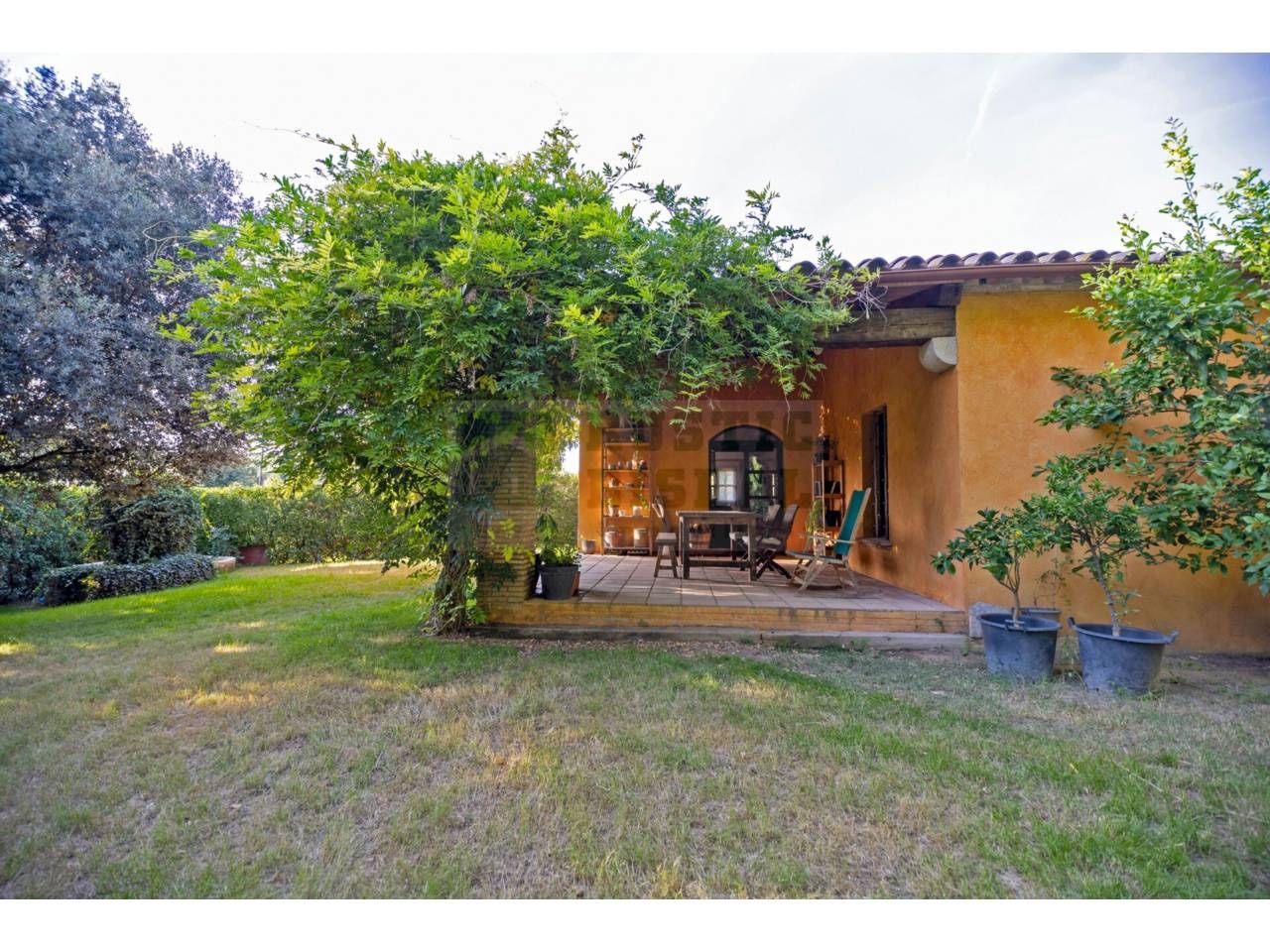 Garden of Country house for sale in Vilopriu  with Air Conditioner, Heating and Private garden