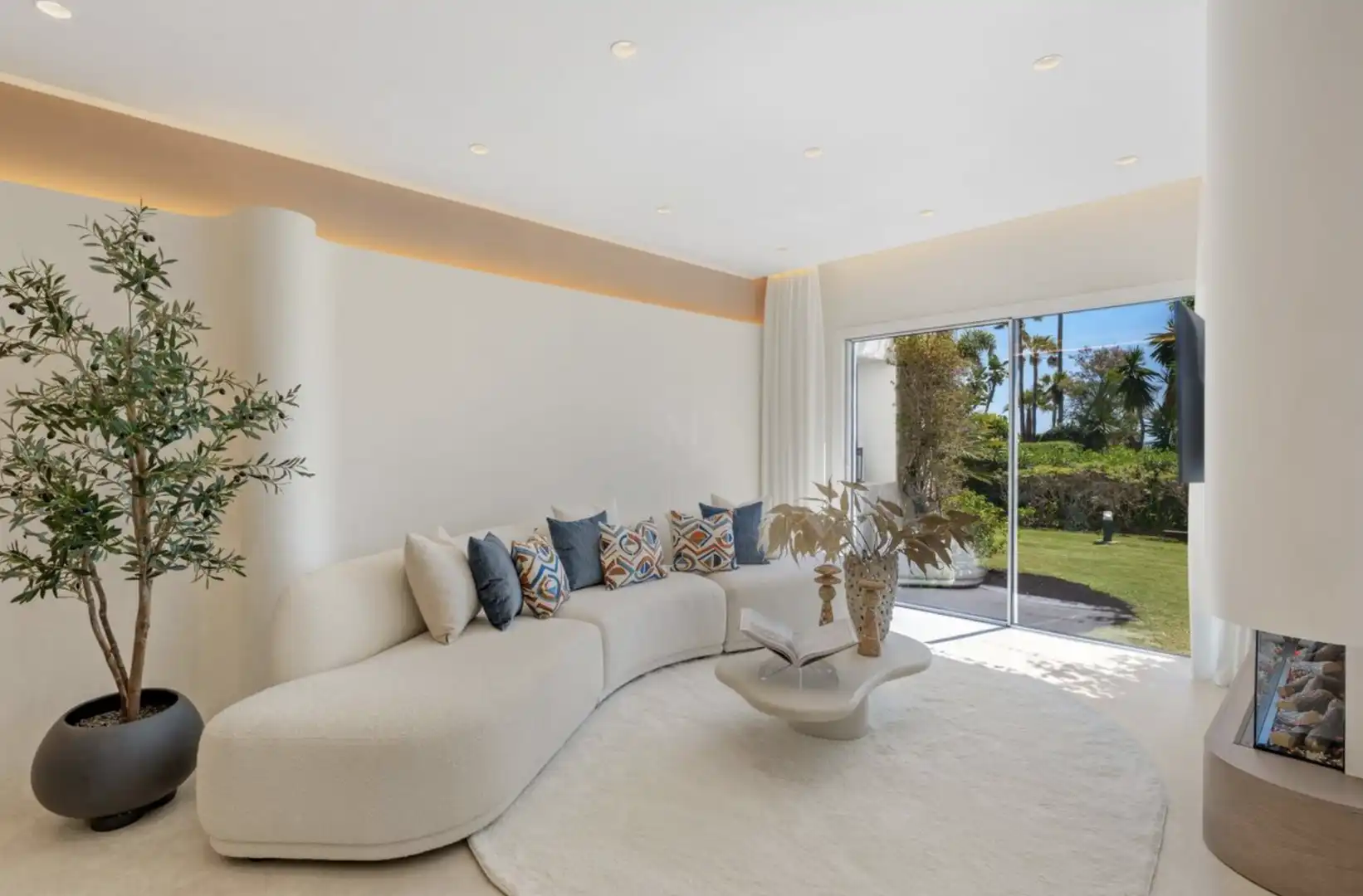 Home with pool for sale in COSTALITA P. ANDALUZ I, imagen 4