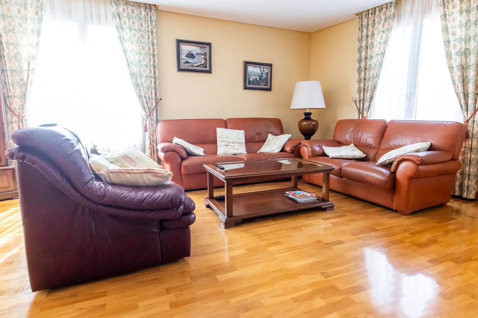 Sala de estar de Casa o chalet en venta en Puente la Reina / Gares con Calefacción, Jardín privado y Trastero