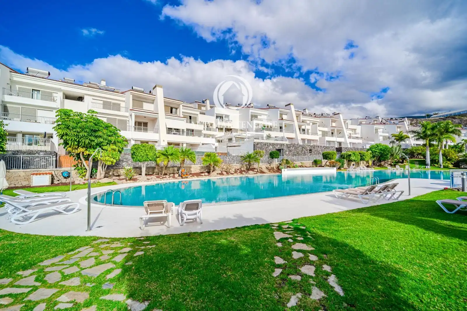 Apartamento con piscina en venta en Costa Adeje