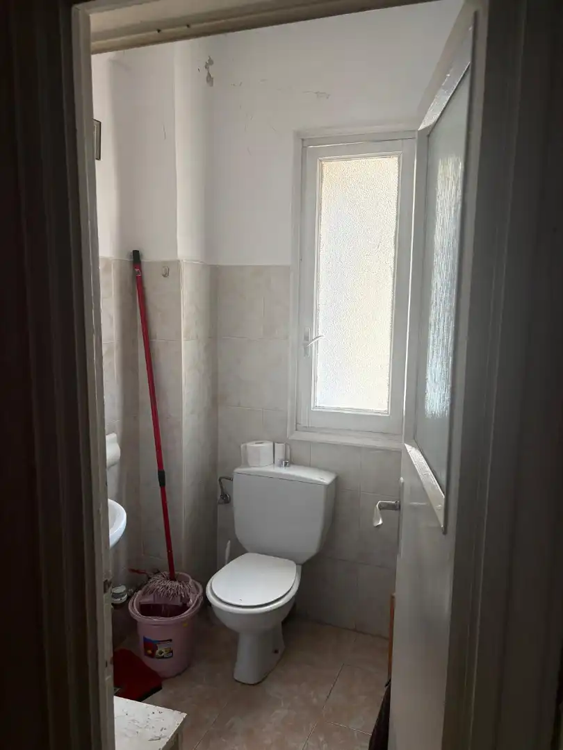 Bathroom of Flat for sale in Madrid  with Air Conditioner, Heating and Terrace