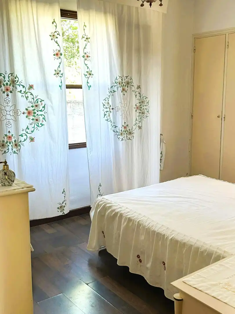 Dormitori de Finca rústica en venda en Estepona amb Jardí privat, Terrassa i Piscina