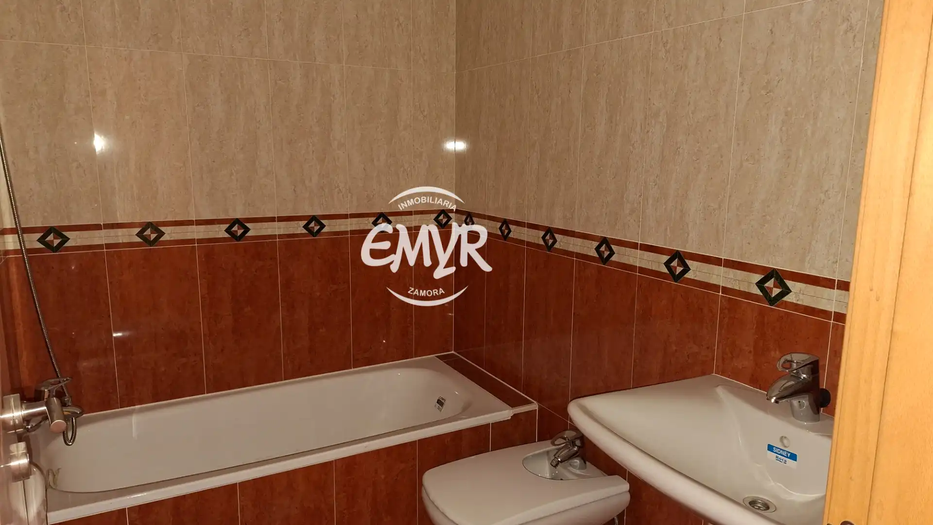 Bathroom of Flat for sale in Zamora Capital   with Heating, Parquet flooring and Balcony