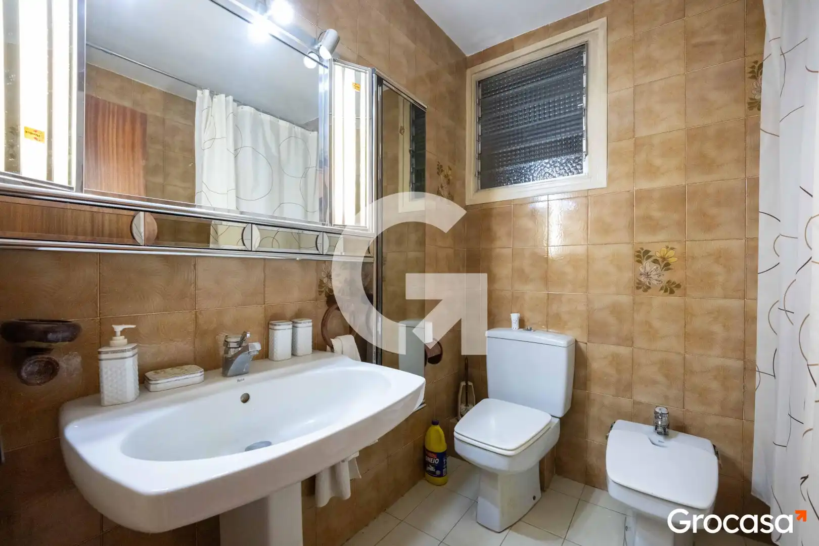 Bathroom of Flat for sale in Mataró  with Oven and Balcony
