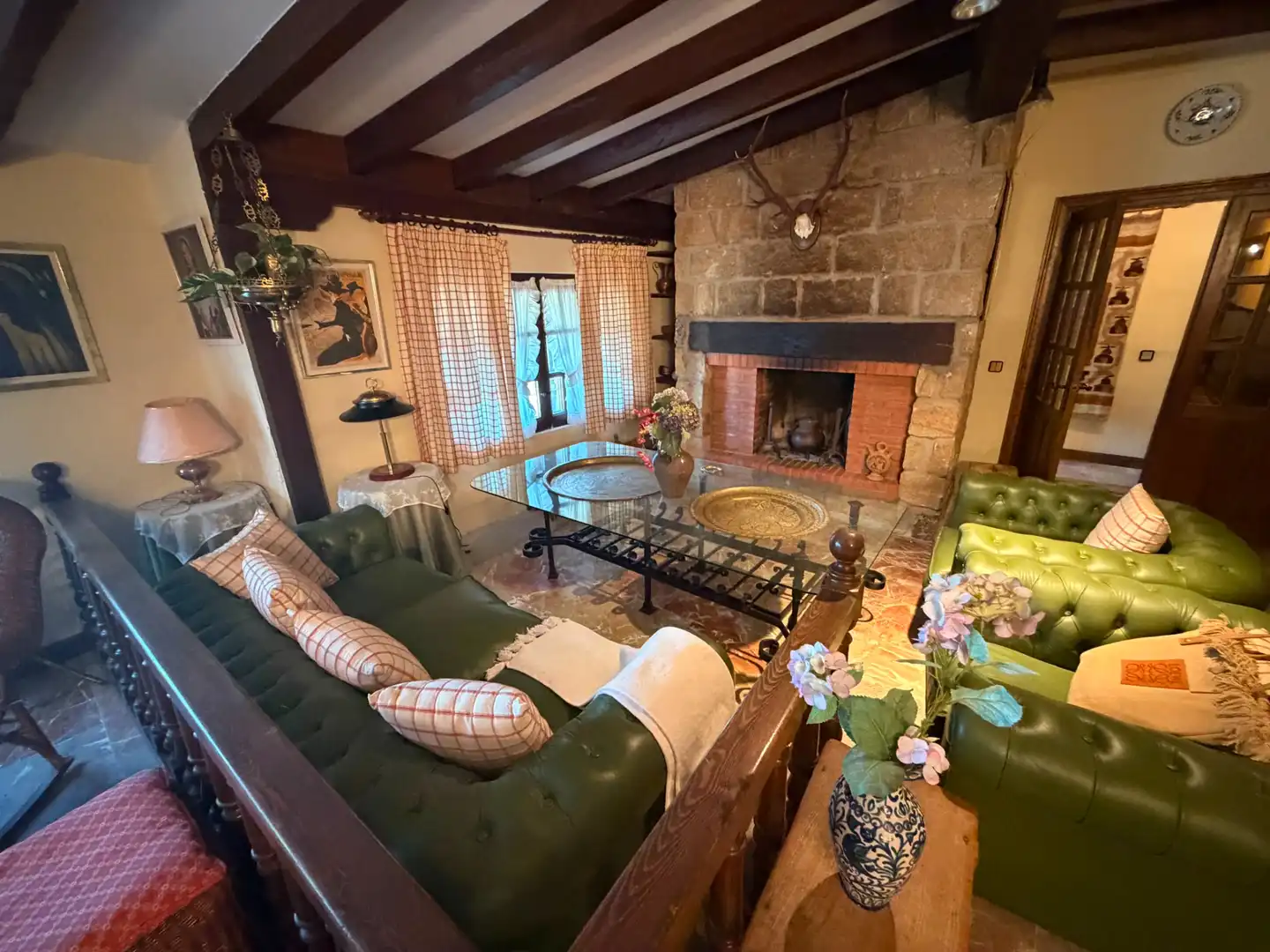 Sala d'estar de Casa o xalet en venda en Muñana amb Calefacció, Jardí privat i Piscina