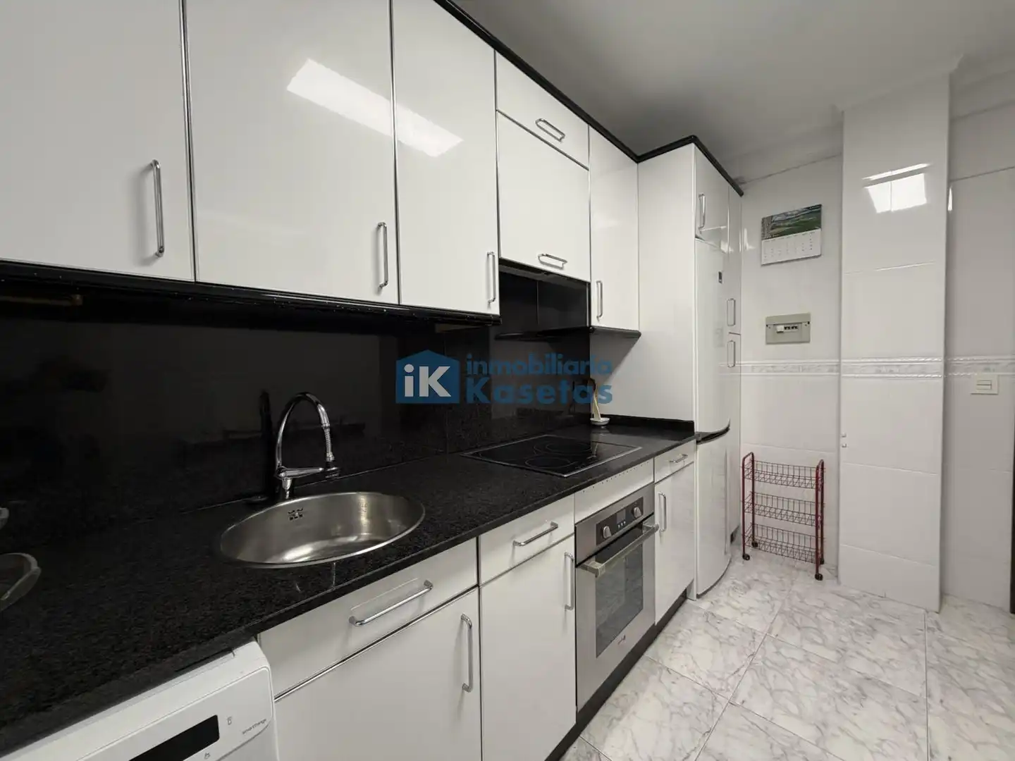 Cocina de Piso en venta en Basauri  con Calefacción