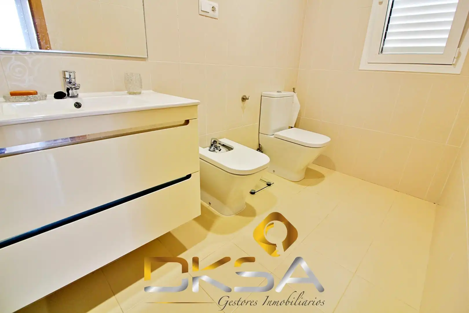 Bany de Casa o xalet en venda en Oropesa del Mar / Orpesa amb Aire condicionat, Jardí privat i Terrassa