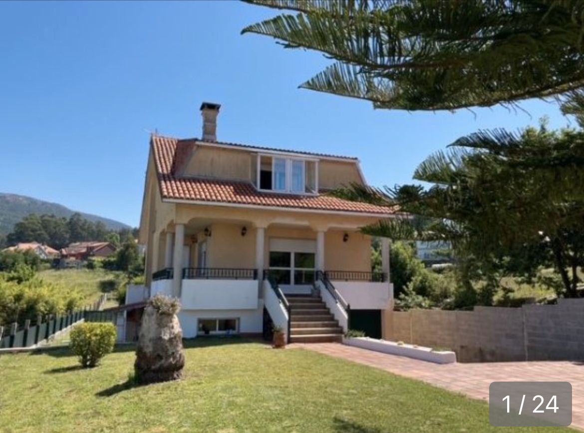 Casa o xalet en venda a Rúa Xabreira, Arealonga