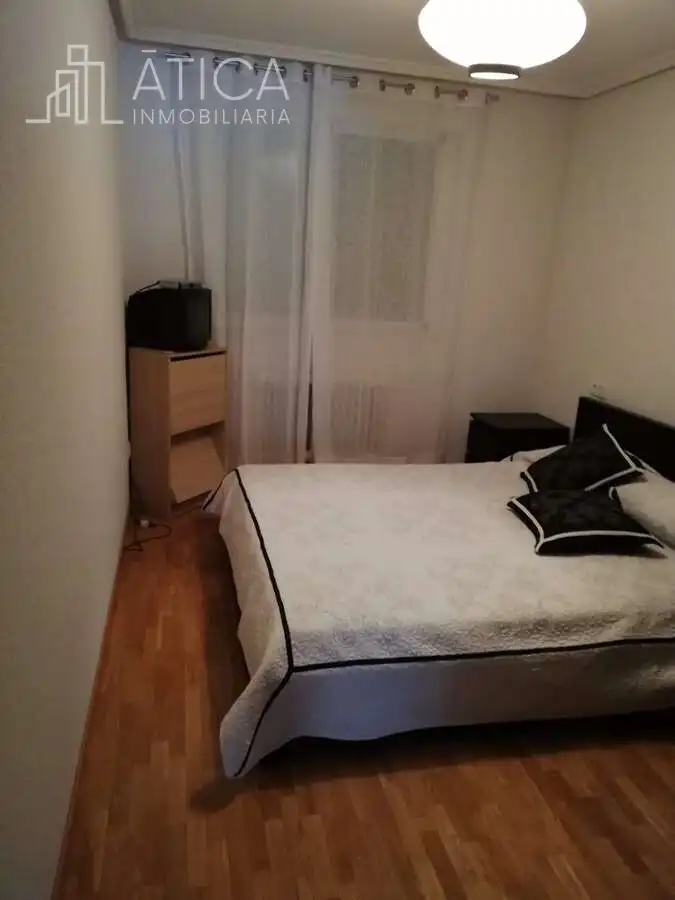 Bedroom of Flat for rent in Salamanca  with Heating, Furnished and Community pool