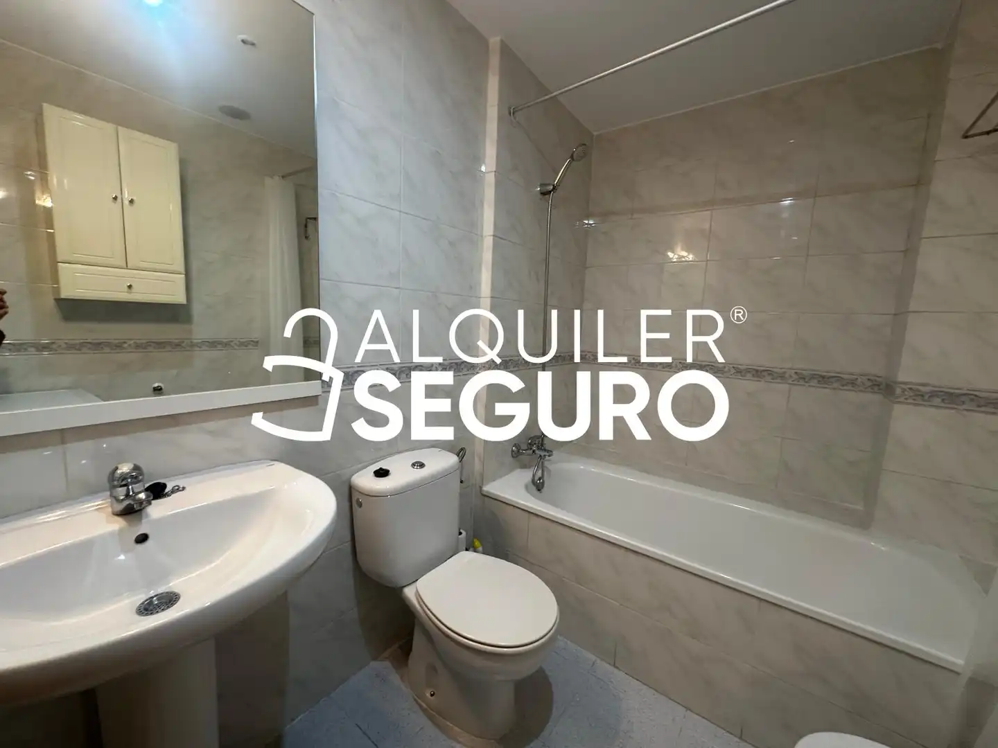 Baño de Piso de alquiler en Valencia con Aire acondicionado y Amueblado