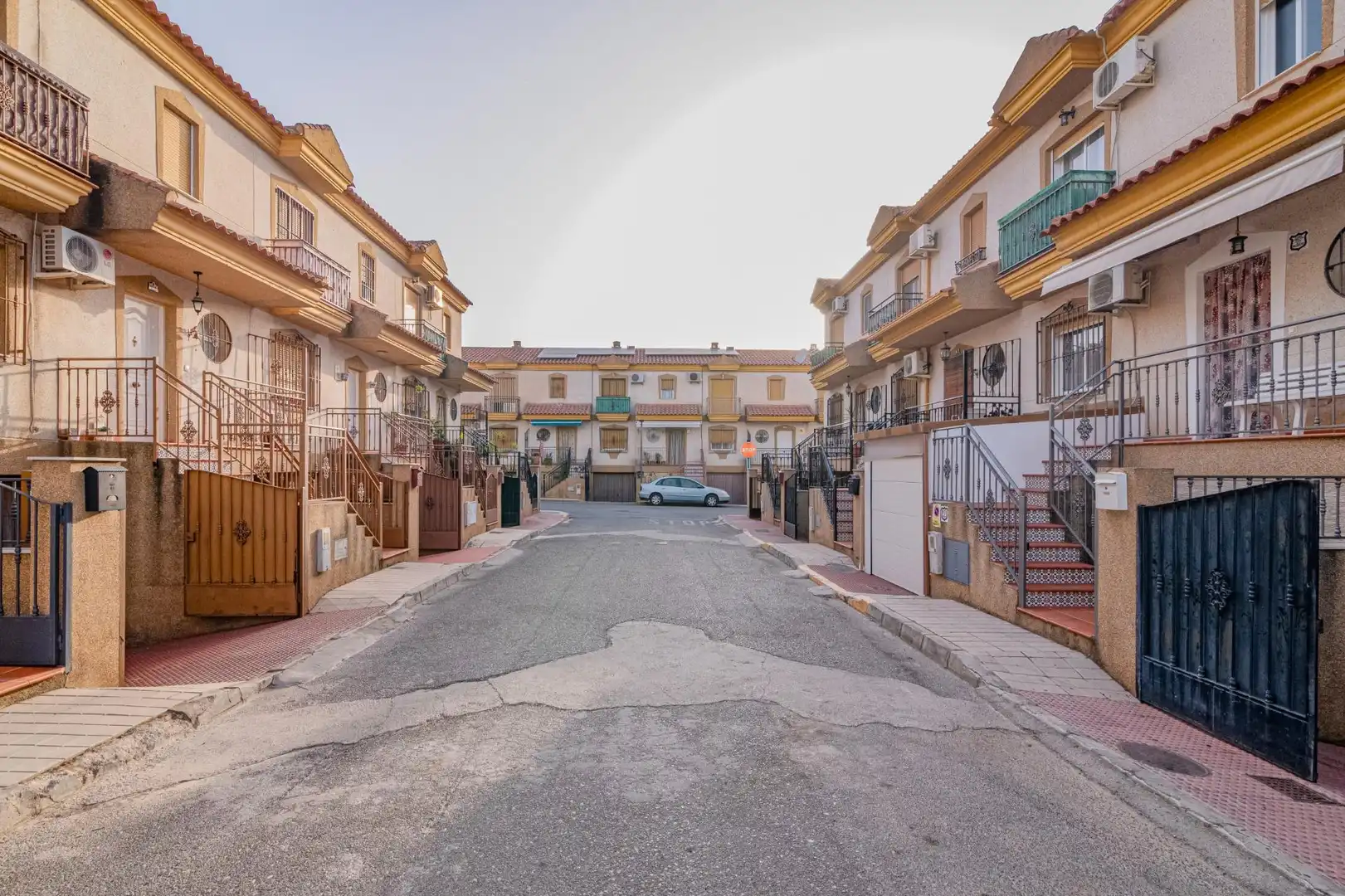 Vista exterior de Casa adosada en venda en Cijuela amb Aire condicionat, Calefacció i Jardí privat