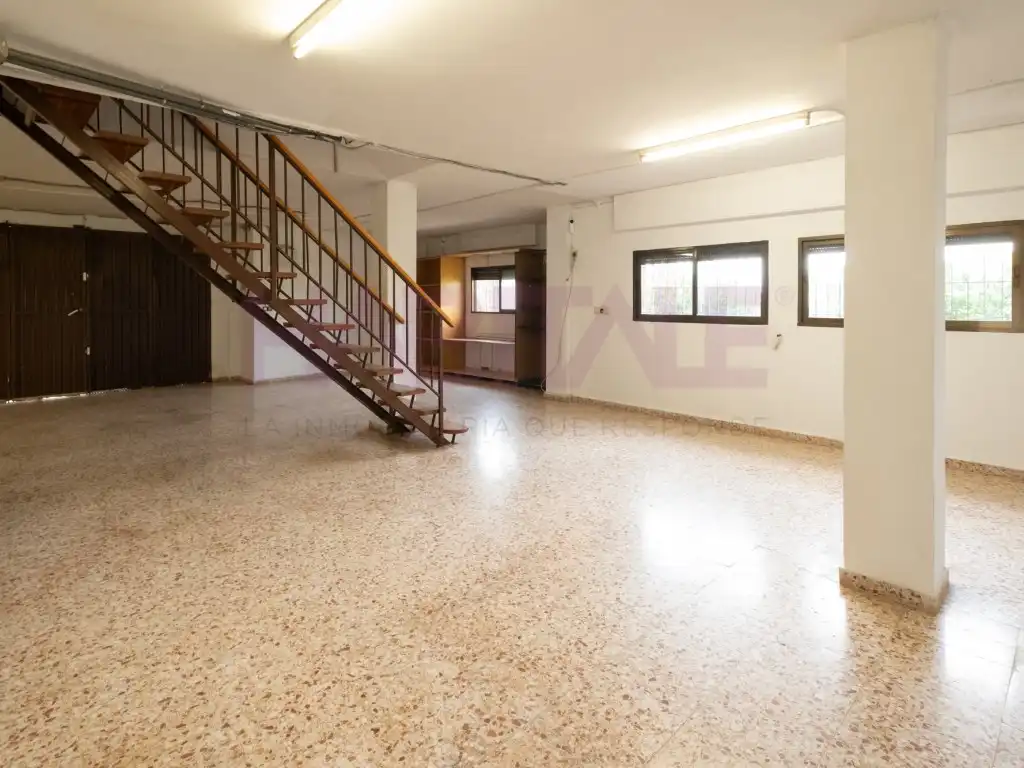 Houses for sale in Chiva  with Air Conditioner, Heating and Furnished