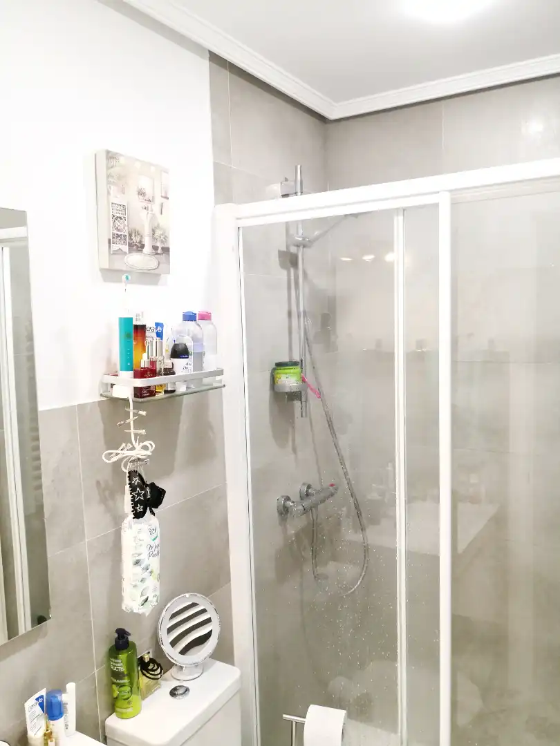 Bathroom of Flat for sale in Madrid  with Heating