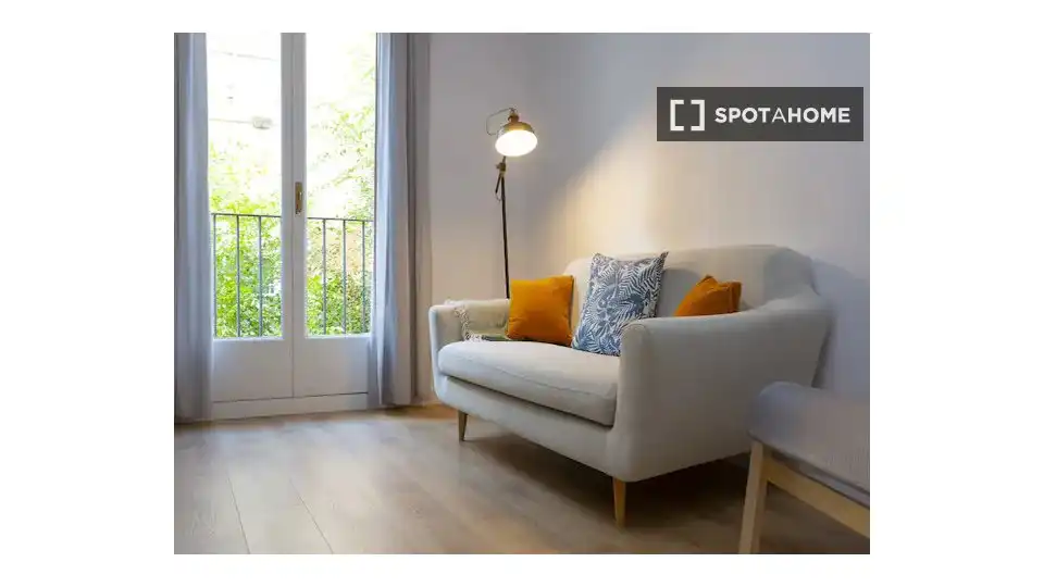 Flat with terrace to rent in Ciutat Vella, imagen 3