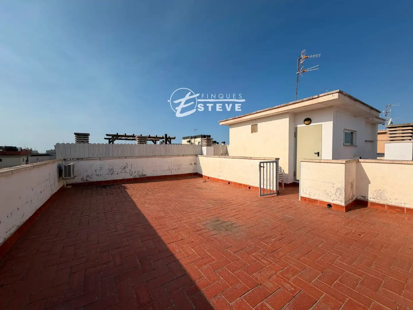Terrasse von Dachboden zum Verkauf in Calafell mit Klimaanlage, Heizung und Terrasse