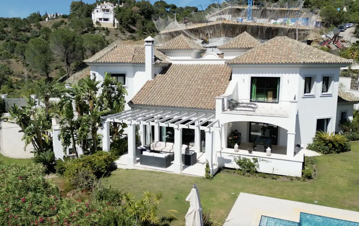 Casa amb terrassa en venda a El Madroñal 2 2, imagen 2