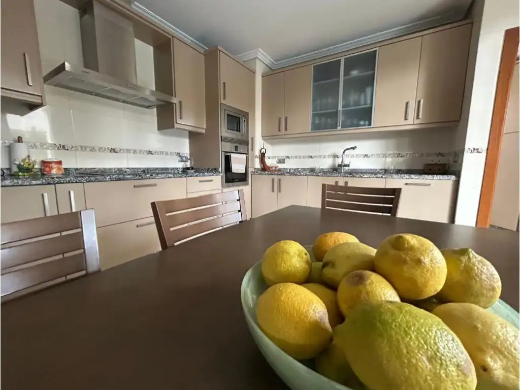 Cuina de Casa o xalet en venda en Gandia amb Aire condicionat, Jardí privat i Terrassa