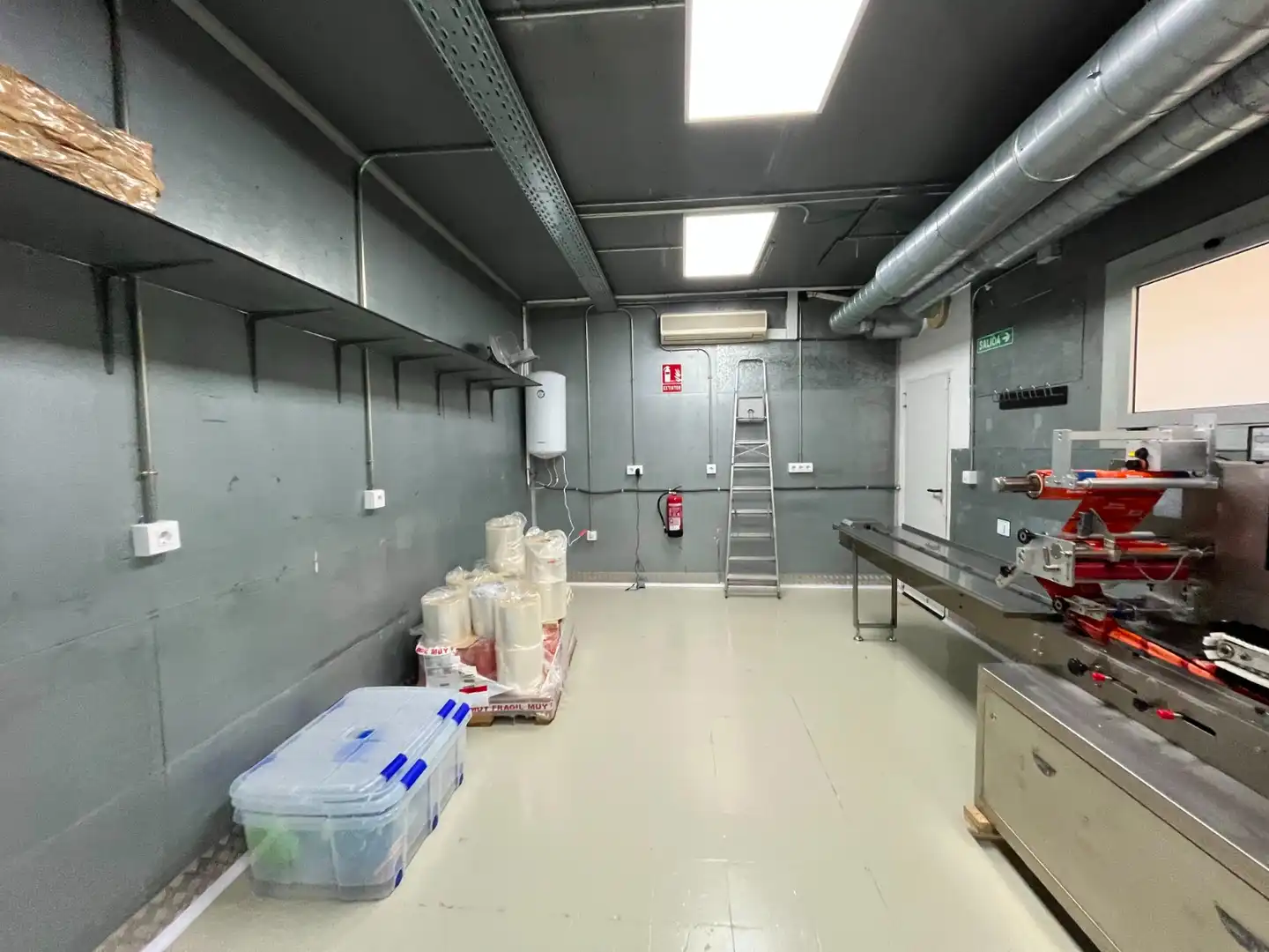 Cocina de Local en traspaso en Barcelona con Aire acondicionado, Calefacción y Amueblado
