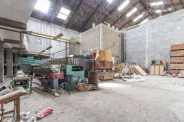 Nave industrial en Venta en Faura