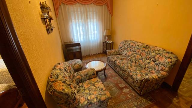 Piso en Venta en Plaza Santa Inés en San Martín del Rey Aurelio