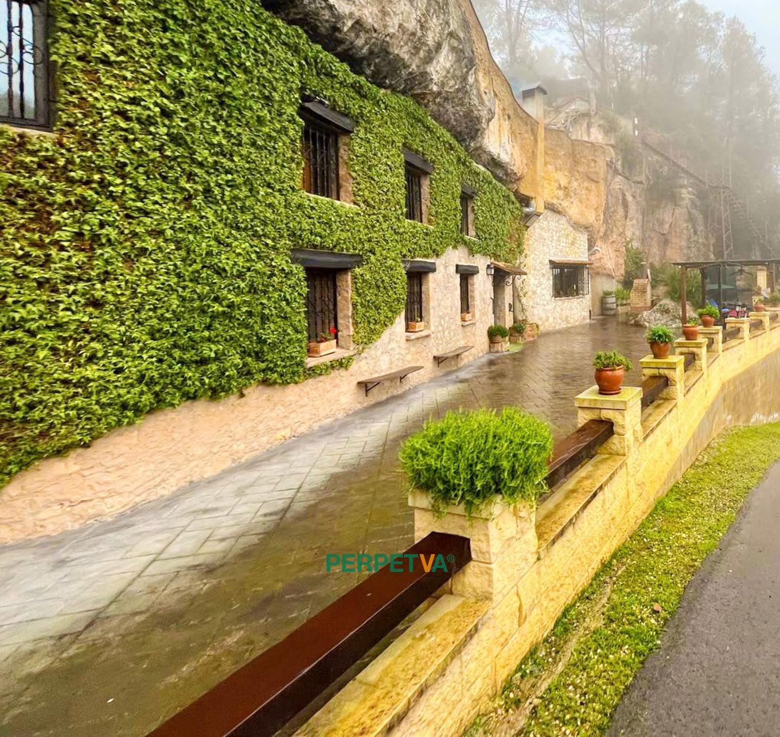 Exterior view of House or chalet for sale in Castellfollit del Boix  with Terrace and Storage room