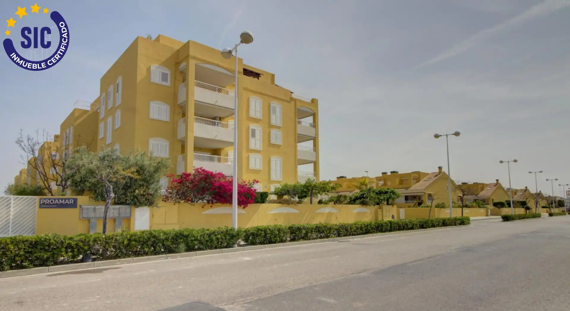 Vista exterior de Casa adosada en venda en Sagunto / Sagunt amb Aire condicionat, Calefacció i Jardí privat
